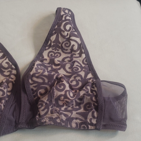 BUY 1 GET 1 FREE VICTORIA SECRET VELVET BRA - Picture 3 of 9